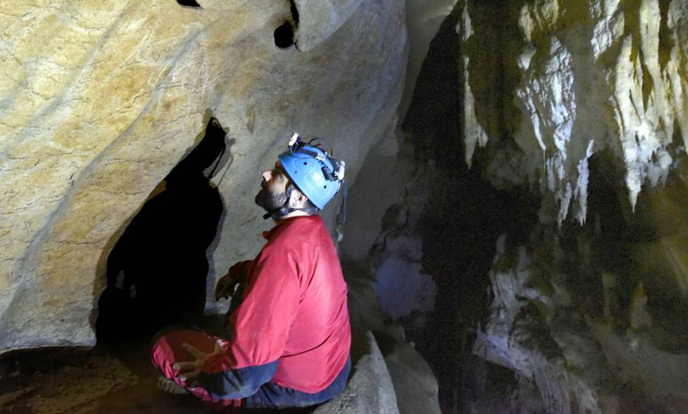 Cueva de Atxurra